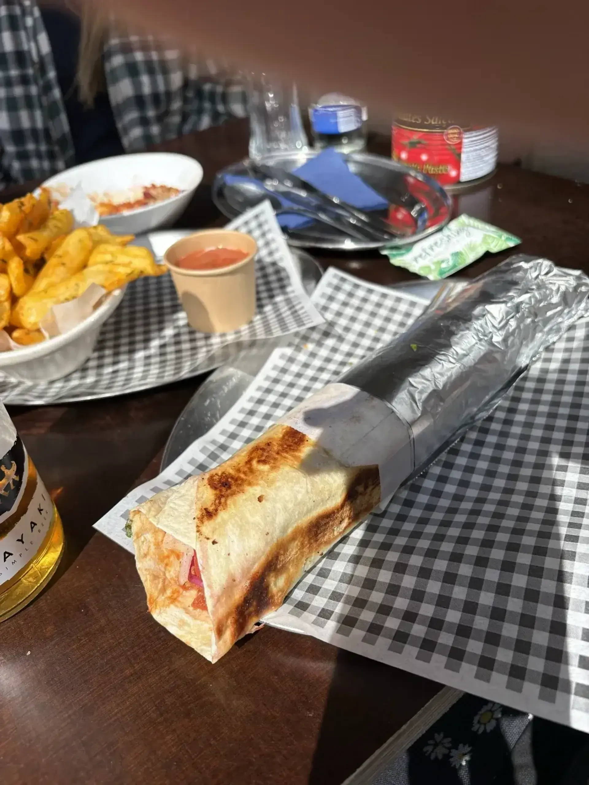 nu žiaaaaauruuu!! su šaltu aliuku šalia dar. saulė šviečia. apie ką mes kalbam k