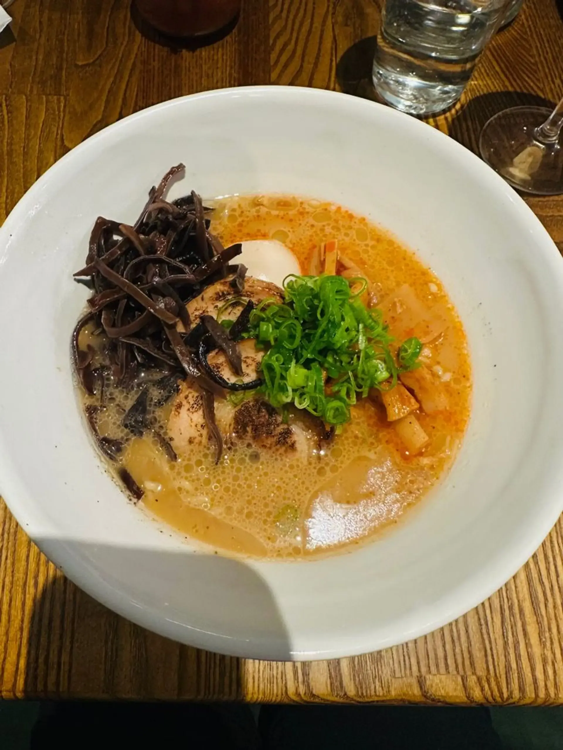 Mano nuomone patys skaniausi ramen Vilniuje. Sultinys sušildo sielą bei visada g