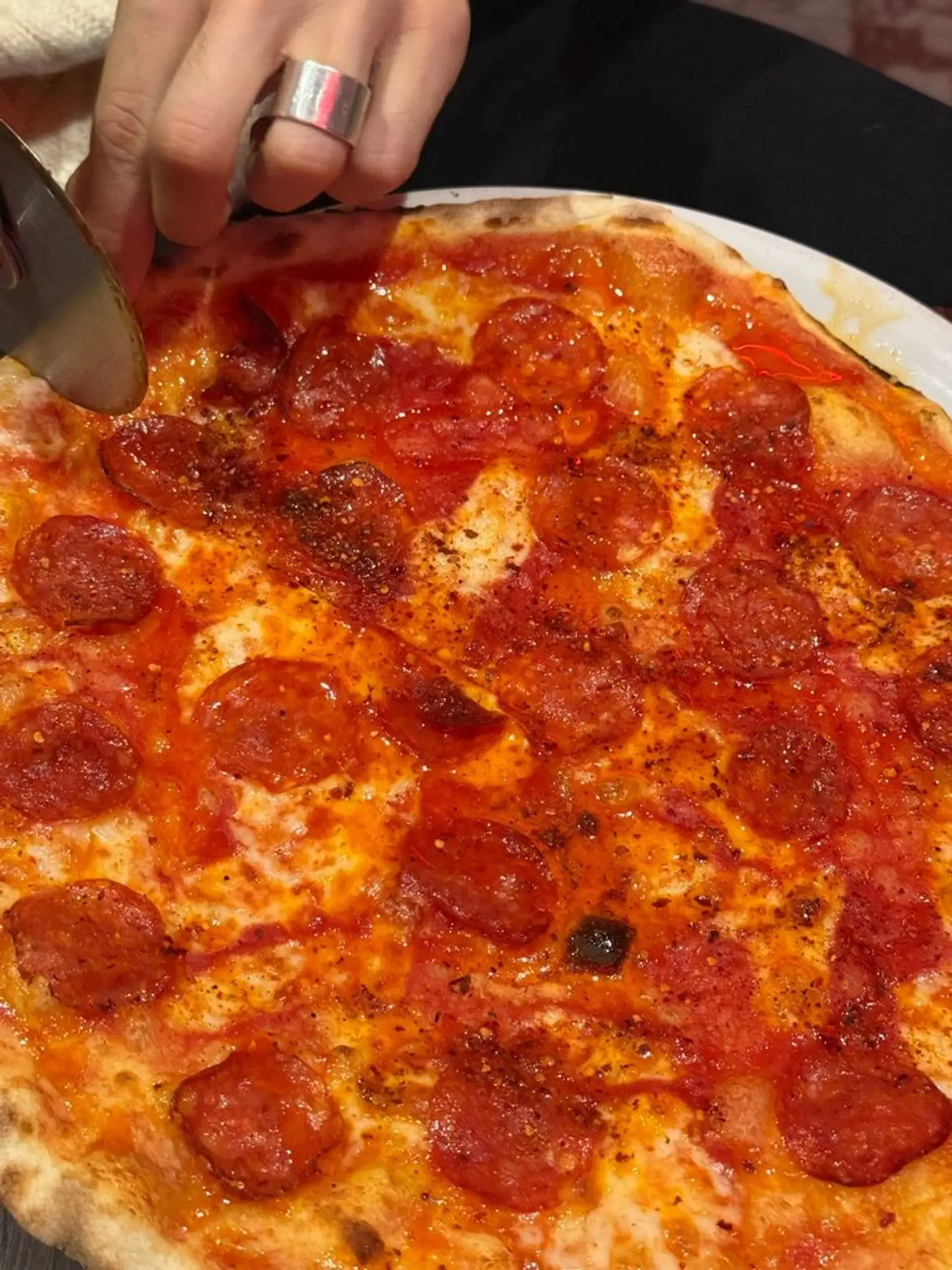 Labai skani, plona, bet didelė, nepagailėta priedų ir aštrumo 🌶️