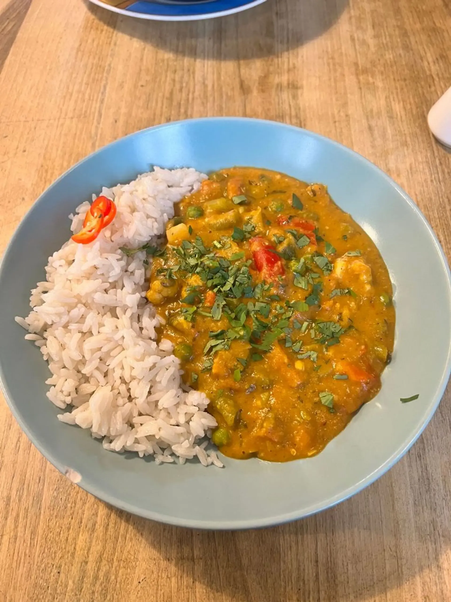 laabai skani vegan interpretacija🍛 lengvai aštru, ryžiai dailiai išvirti, visko