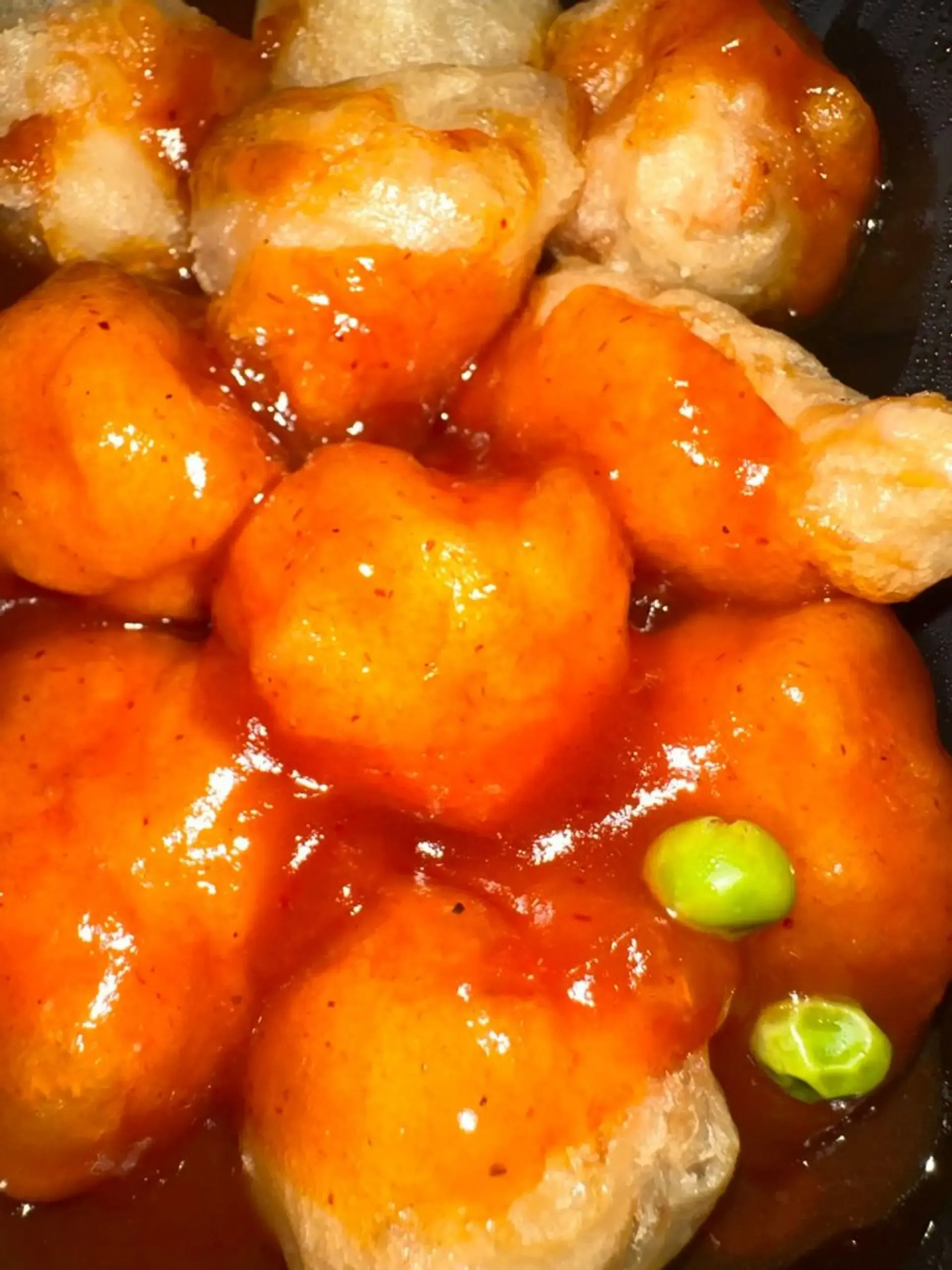 Būna restoranai visus vištienos patiekalus gaminai taip pat ir tik proceso gale