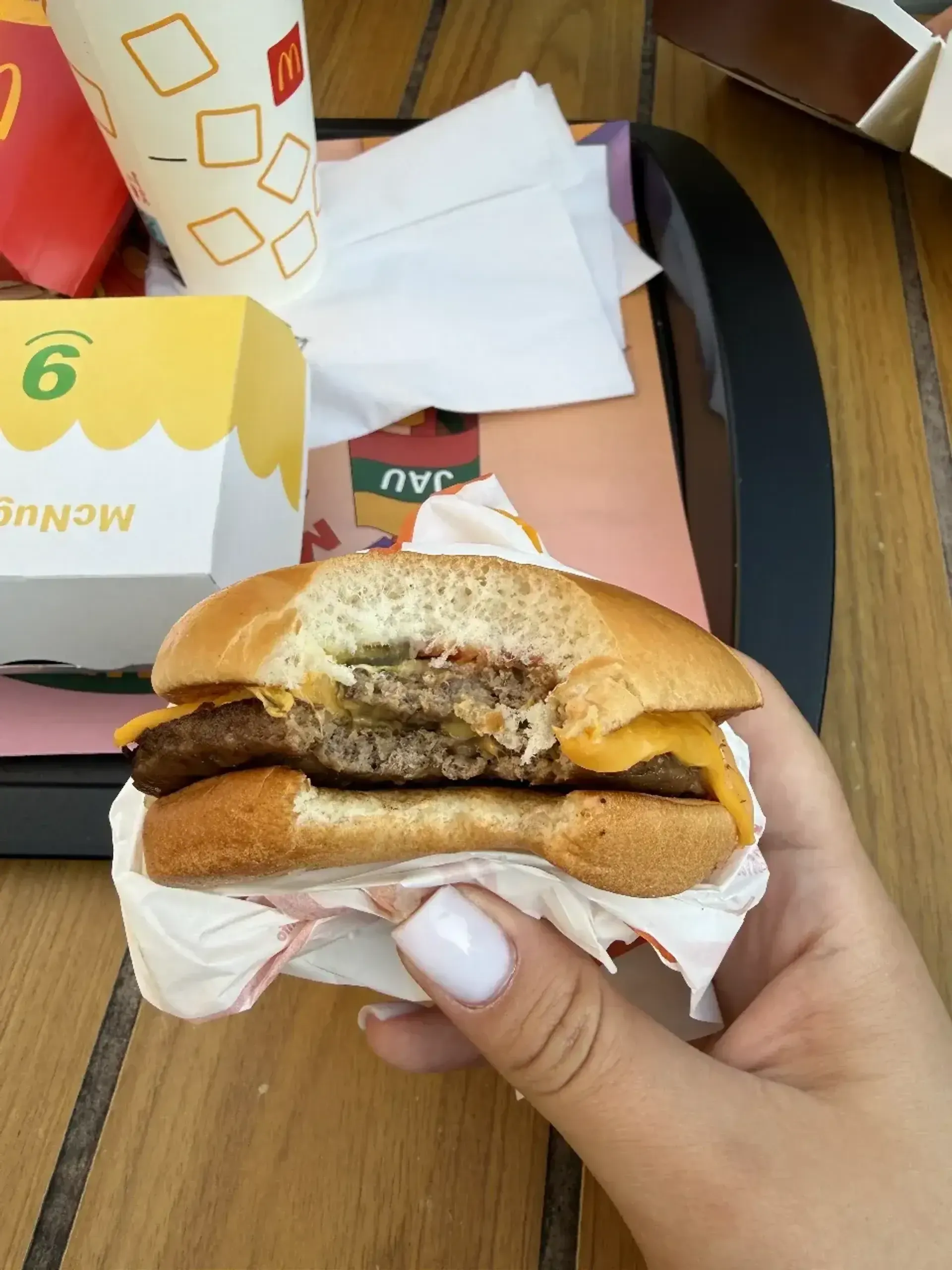 Nepakartojama klasika. Beveik visada imu dvigubą su sūriu ir lieku patenkinta. N