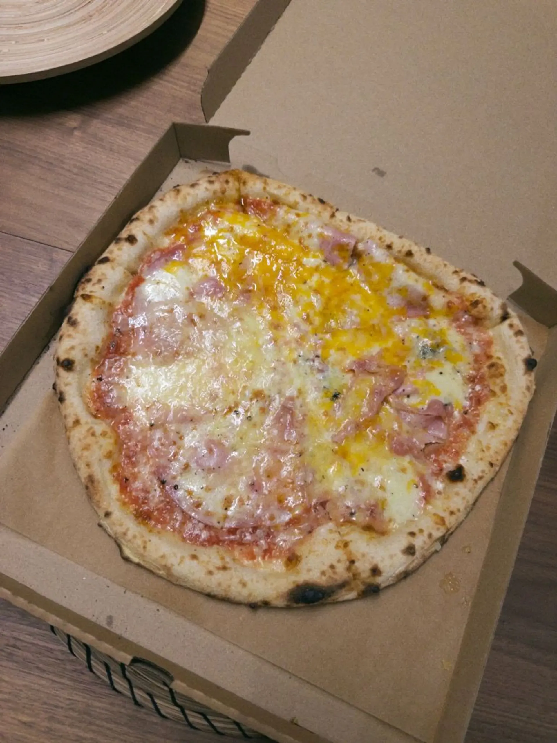 Mačiau kažkas čia rekomendavo, tai išbandėm, bet ir mėsos papildomai paprašėm už