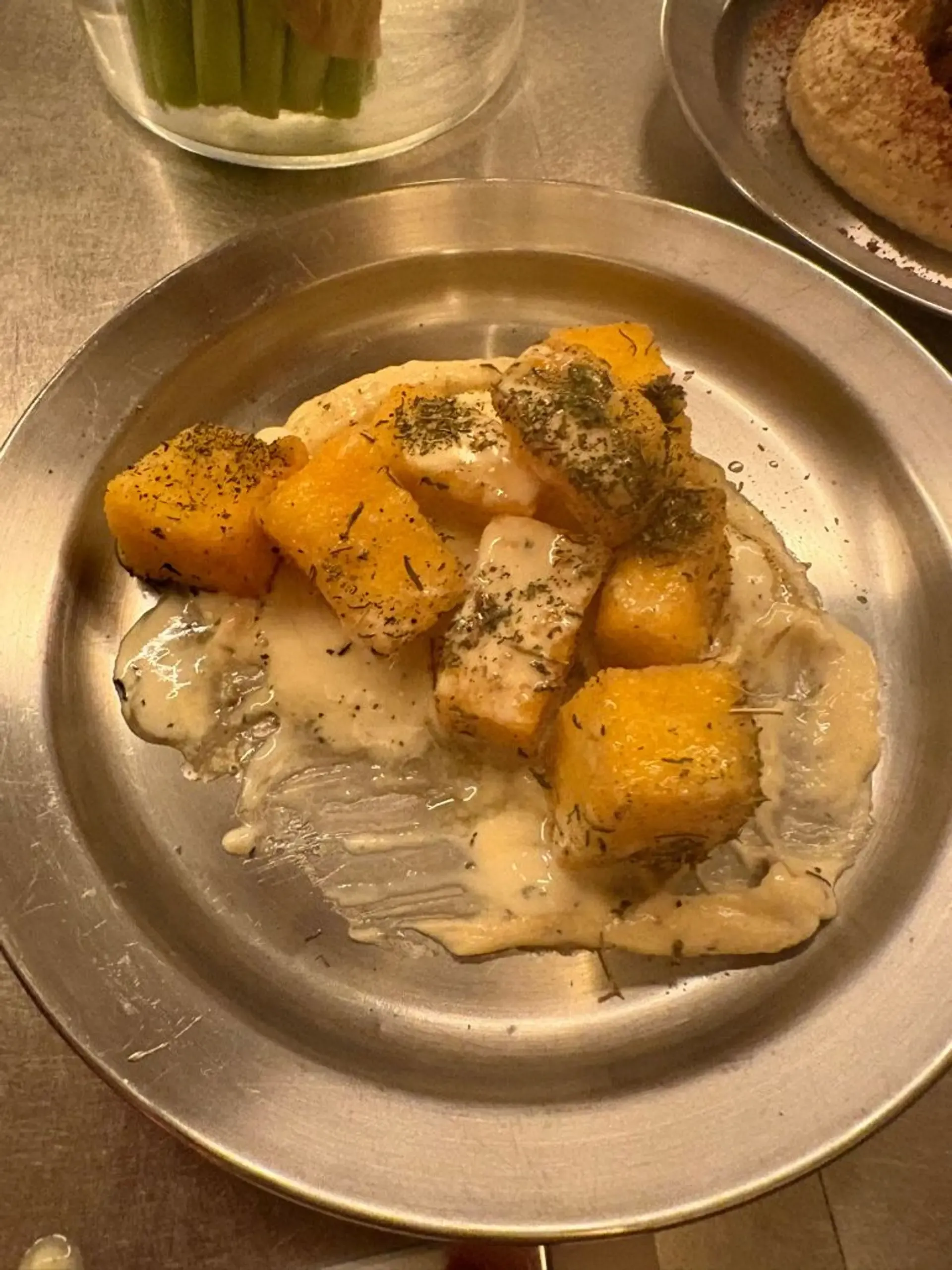 visu pirma - polenta, ar jus irgi galvojat, kad cia yra kazkoks bedziu maistas??