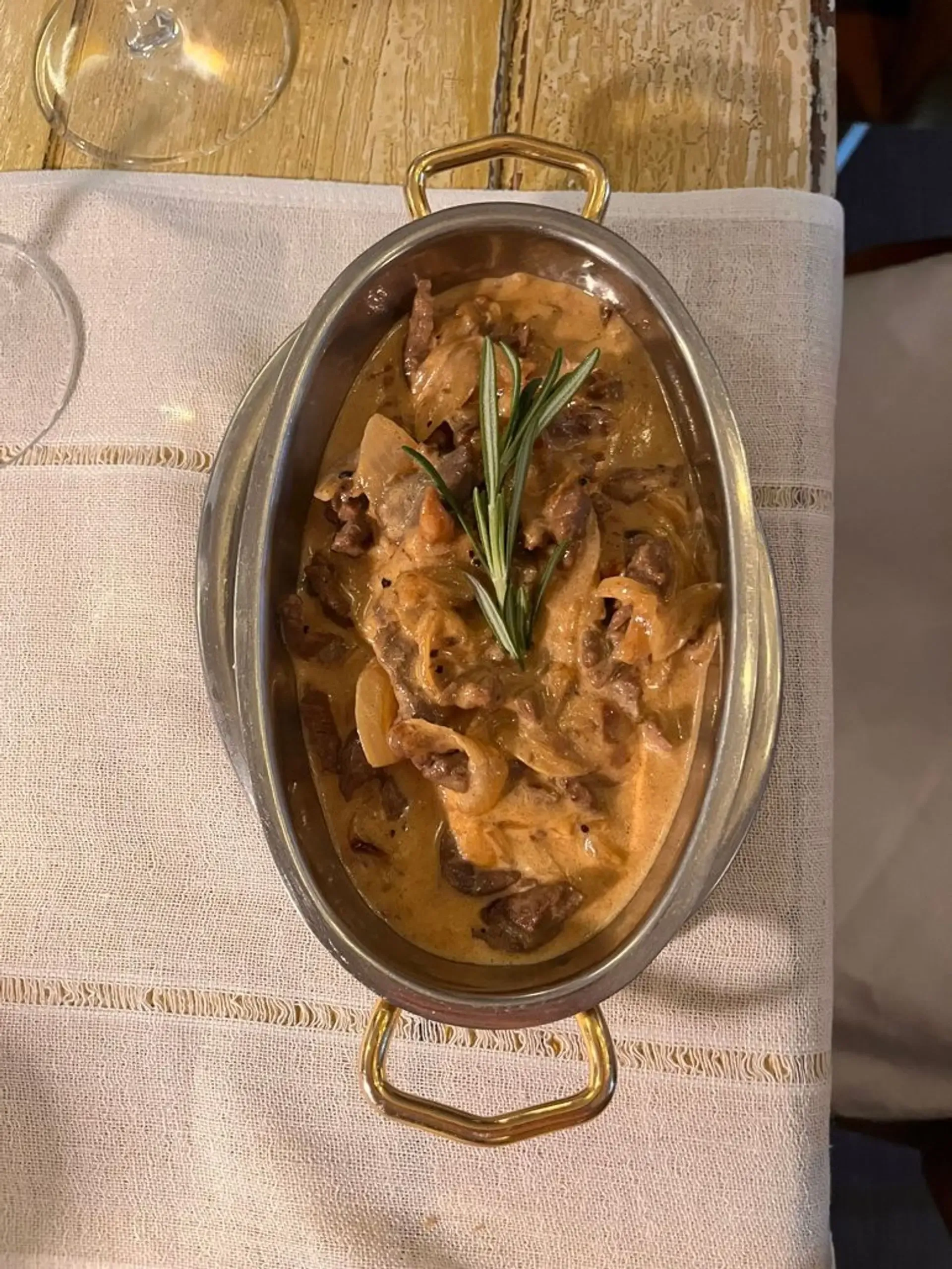 Skonis geras, bet pasirodė kiek rieboka. Iš visų ragautų patiekalų restorane - p