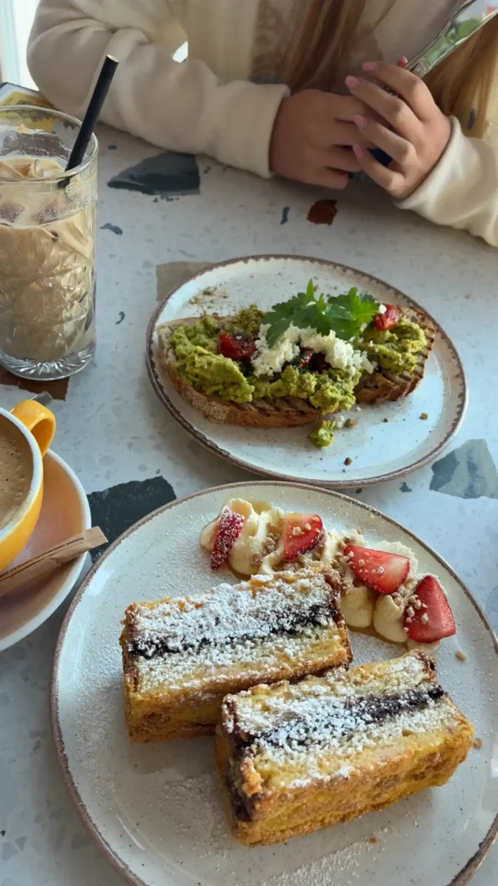 tikrai vienas geriausių avokado toastų Vilniuj
