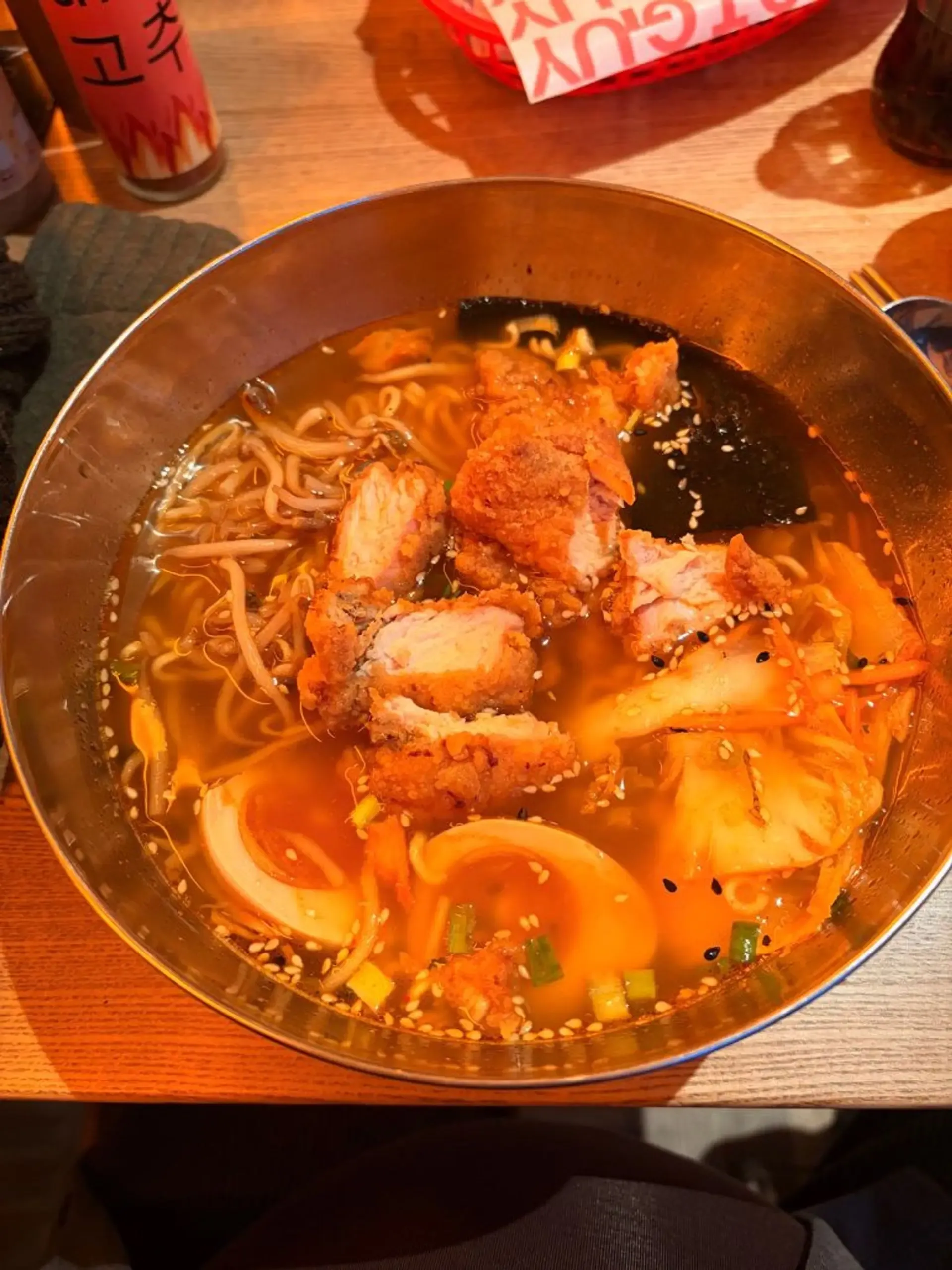 Neapsimetinėja, kad sofistikuotas. Neverta lyginti su Samuray, ar su Yakitori, b