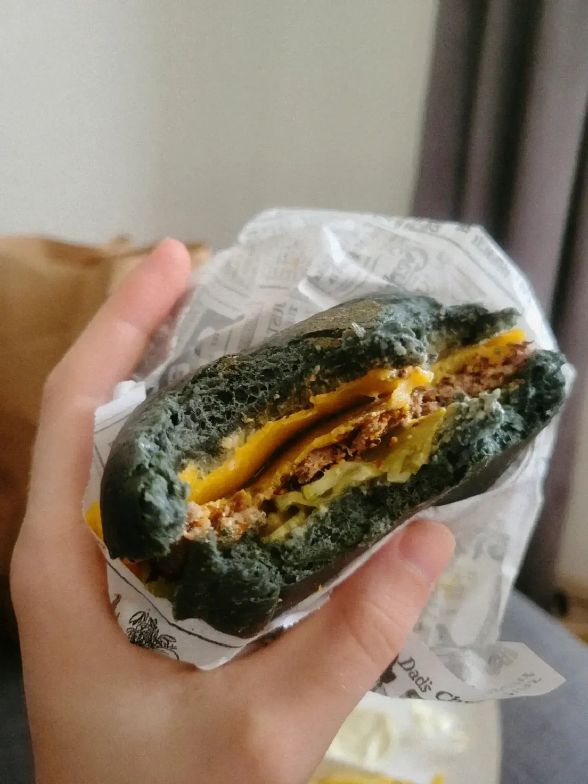 A dark green mess. Kartais mes norim tiesiog paprasto, klasiško, idiliško kažko