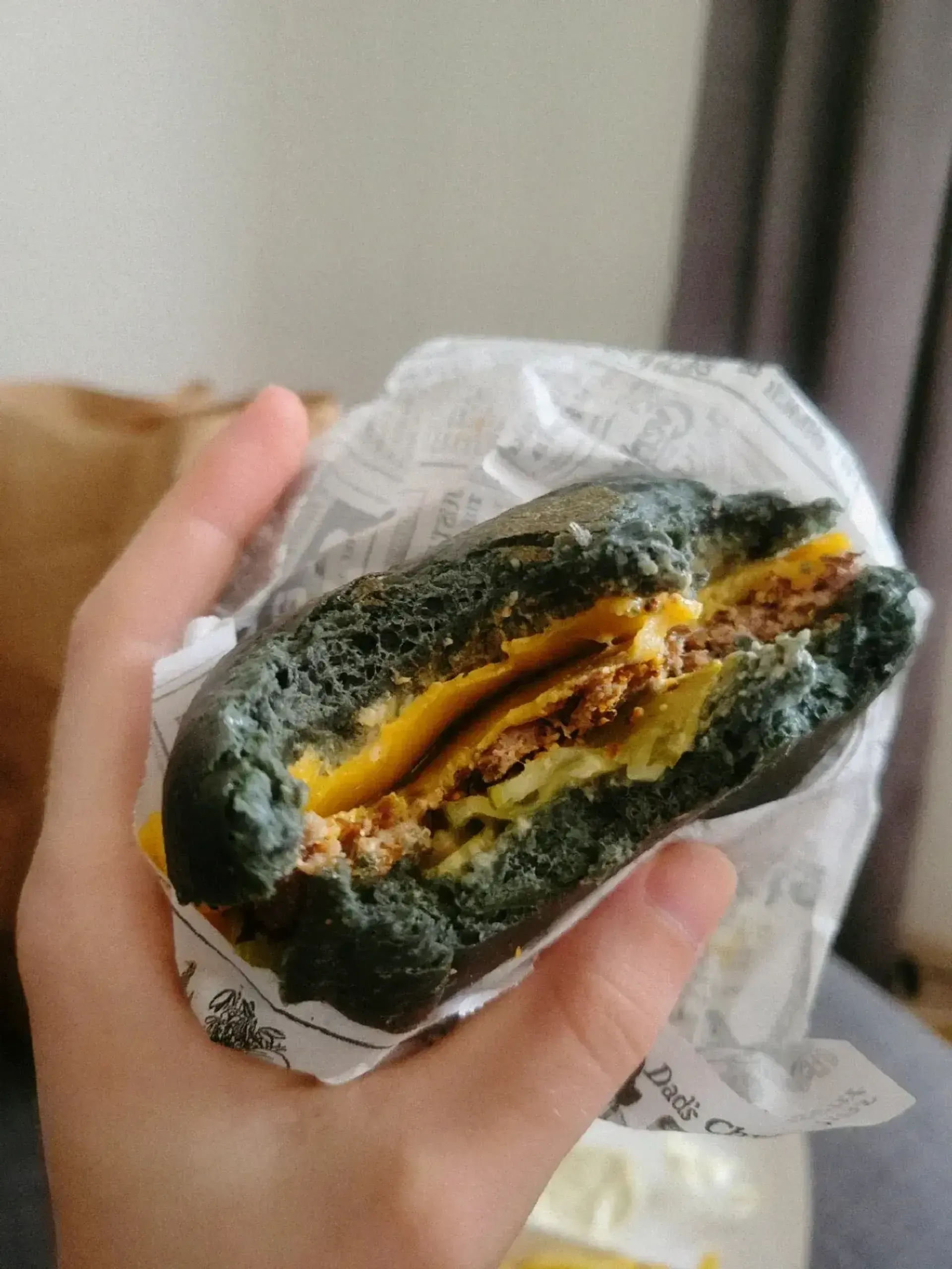 A dark green mess. Kartais mes norim tiesiog paprasto, klasiško, idiliško kažko