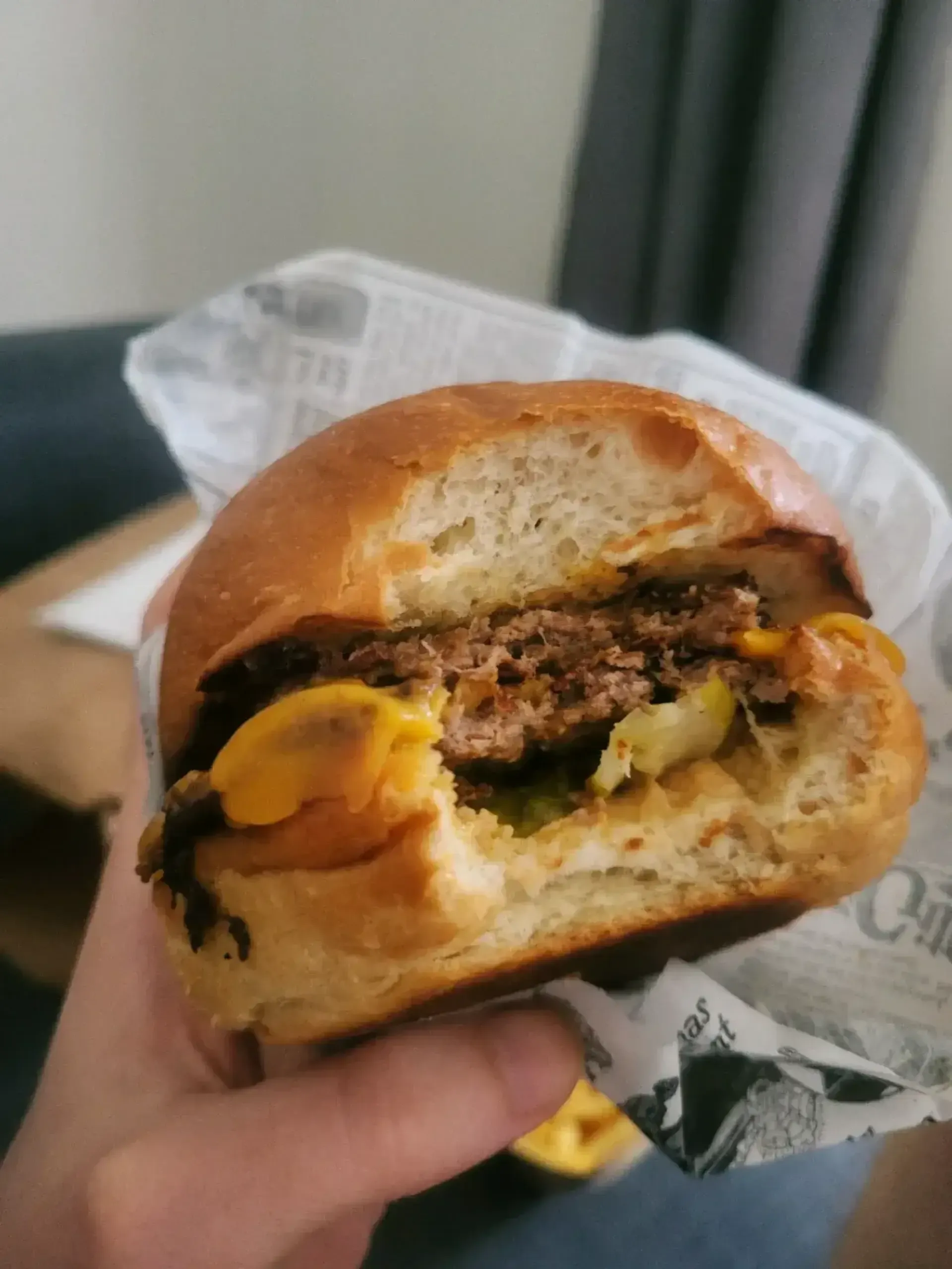Burgerbrodas ne kitaip. Klausimas auditorijai: kodėl taip retai kas paskrudina b