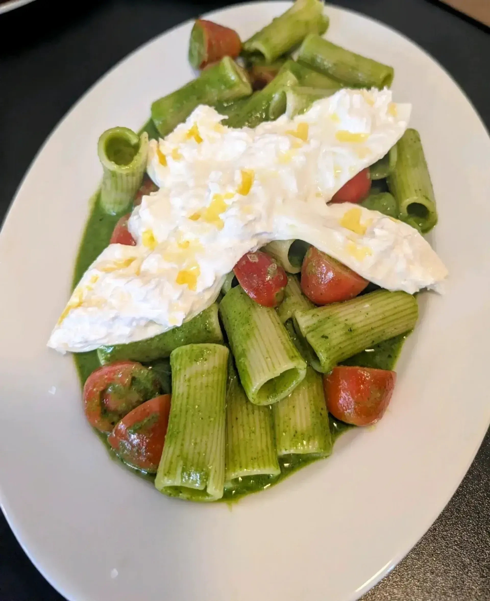 Labai vidutiniška. Viskas gerai, bet pesto nepalieka įspūdžio, makaronai tiesiog