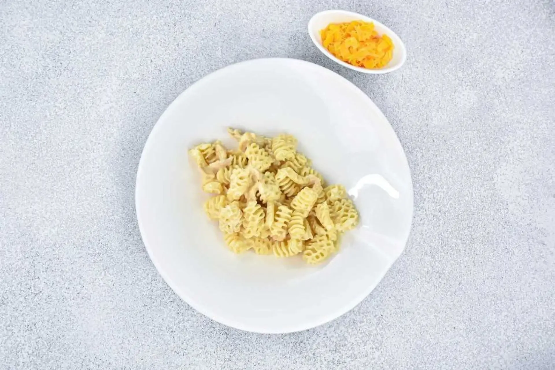 Makaronai su vištiena ir Cheddar sūriu
