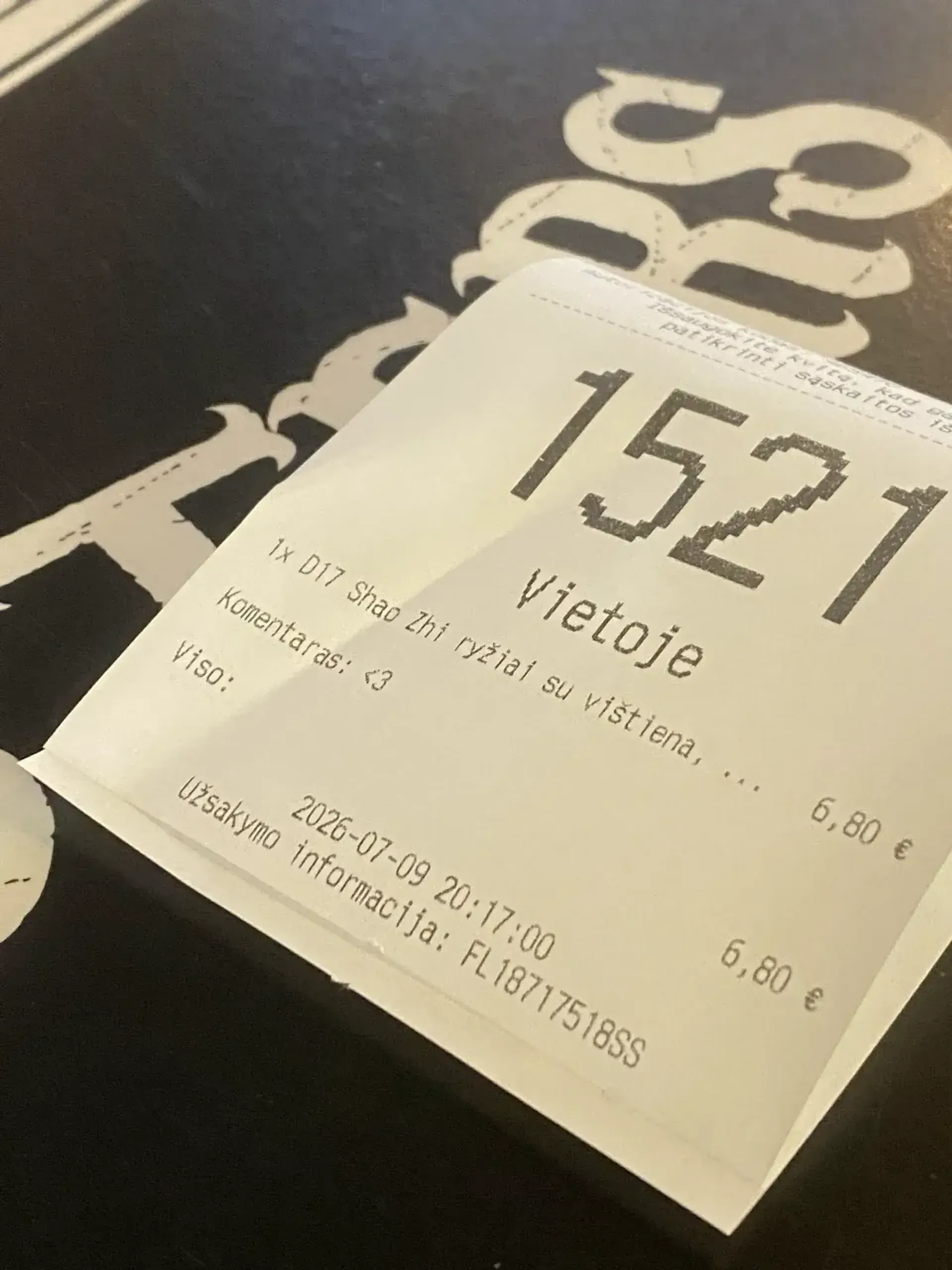 Nenufotkinau. Gailiuosi, kad prie komentaro ant čekio įrašiau „<3“, nes nelabai
