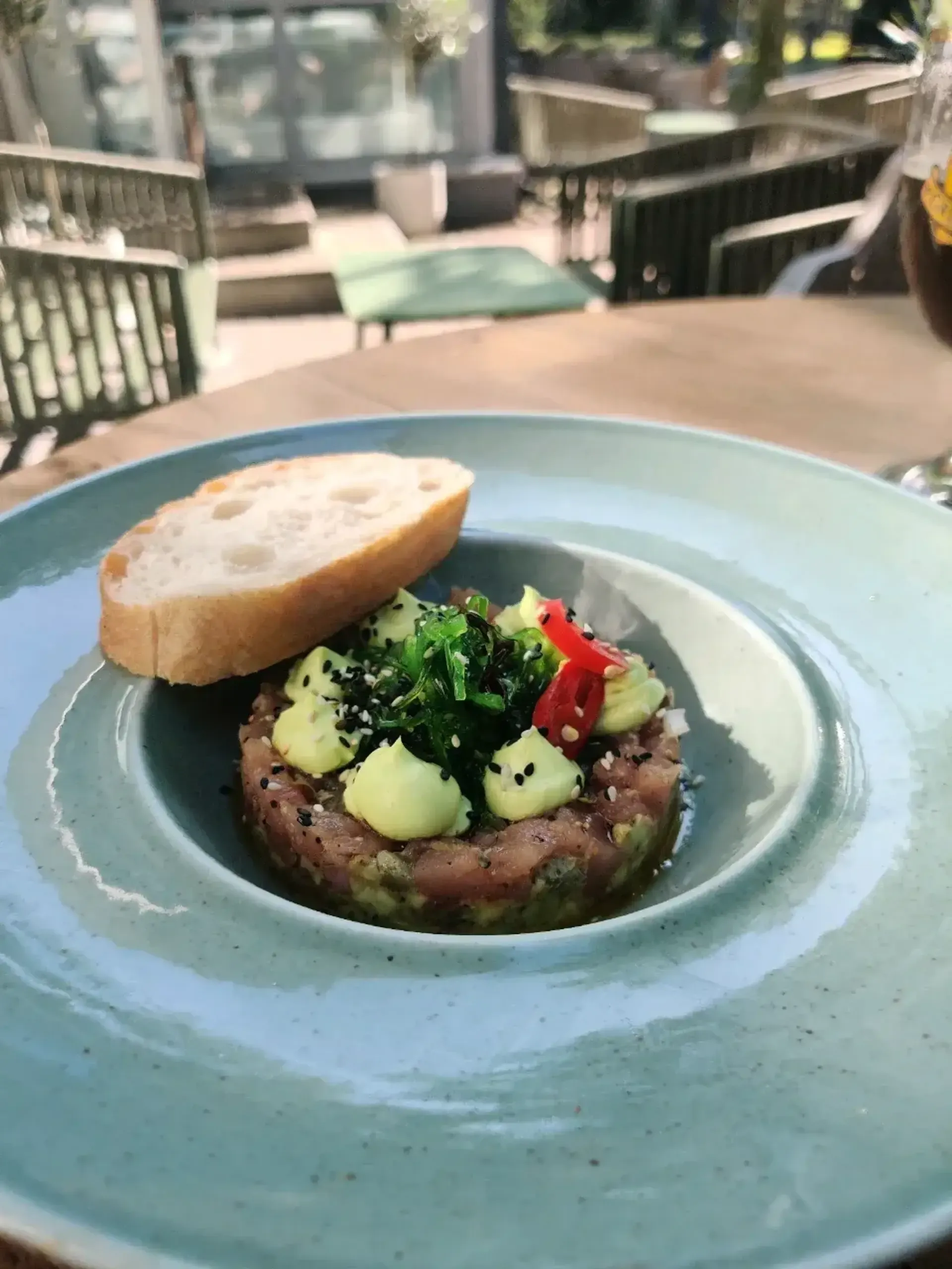 Jaučiu pirmą kartą valgiau tartarą su wakame dumbliais. Padažo skonis gerai suba