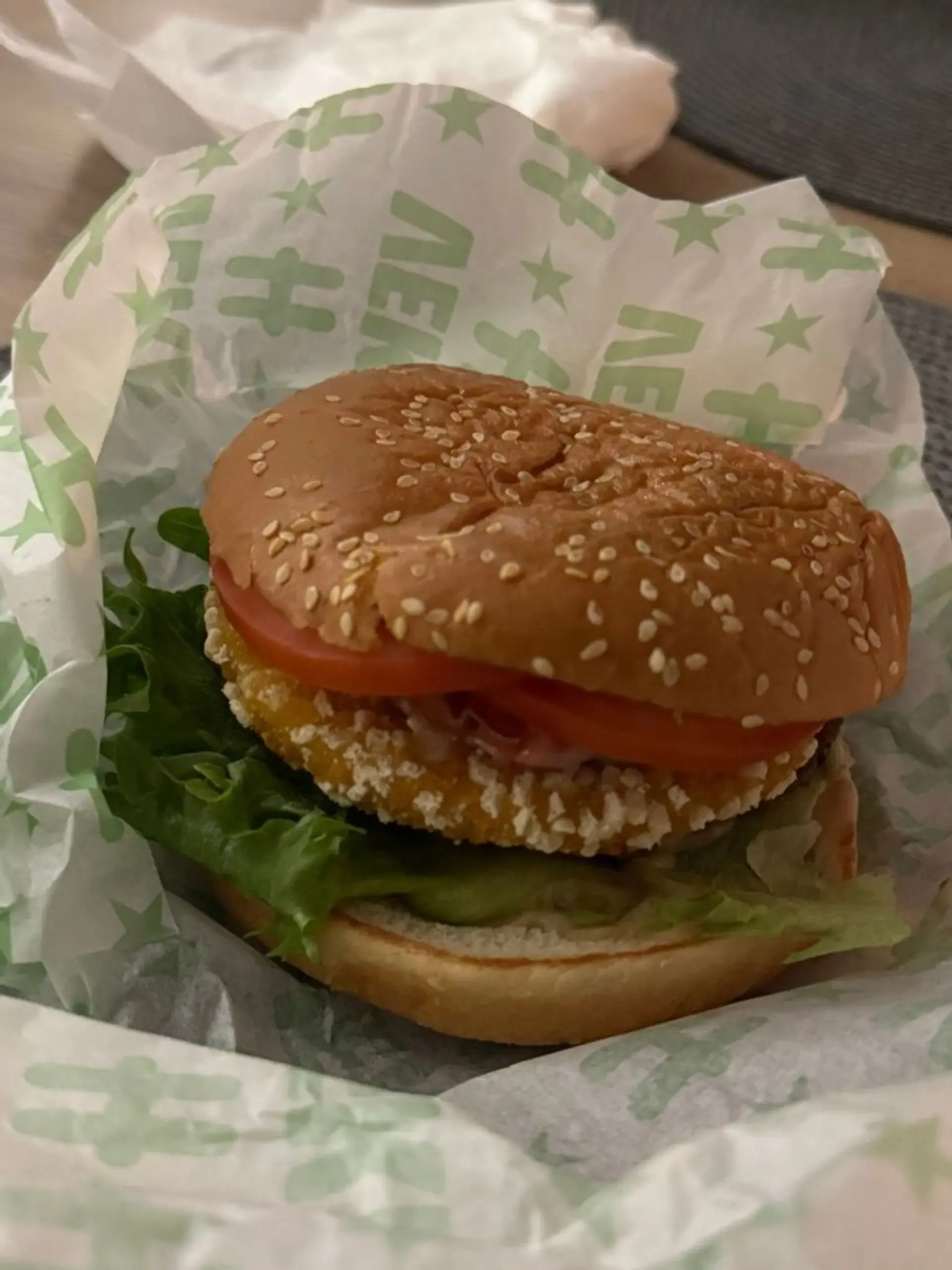5 balai už išradingumą, sakyčiau tikras lietuviškas burgeris. Voveraičių paplotė
