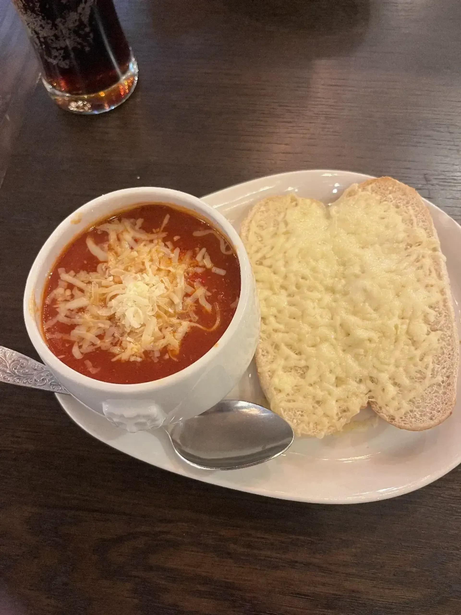 Buvau išalkusi, tad suvalgiau skaniai. Keista buvo dešrainio bandelė, bet suėjo.