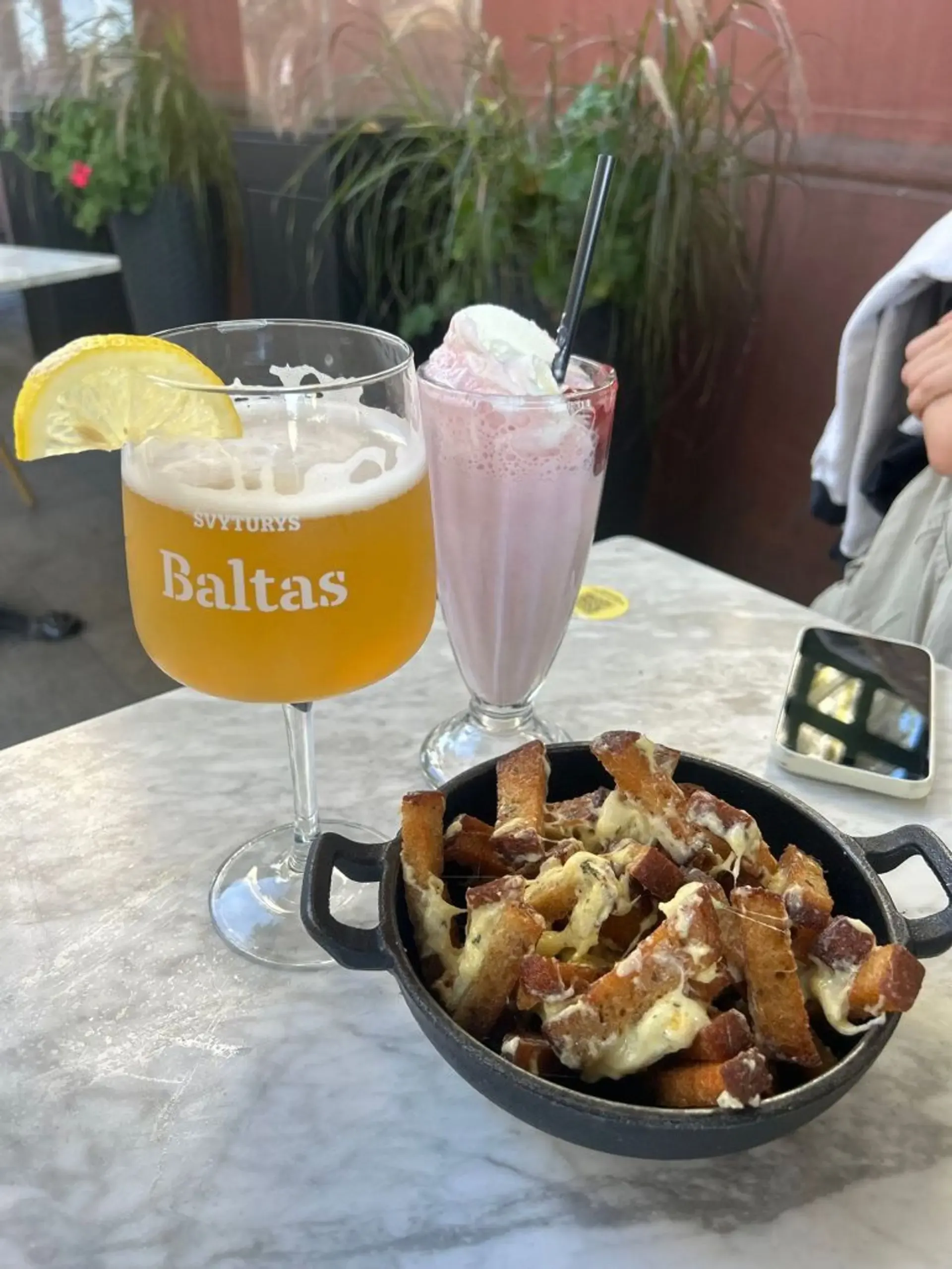Čili Pizza yra mano guilty pleasure. Kai liūdna, kai švenčiu, kai šalta ar kai š
