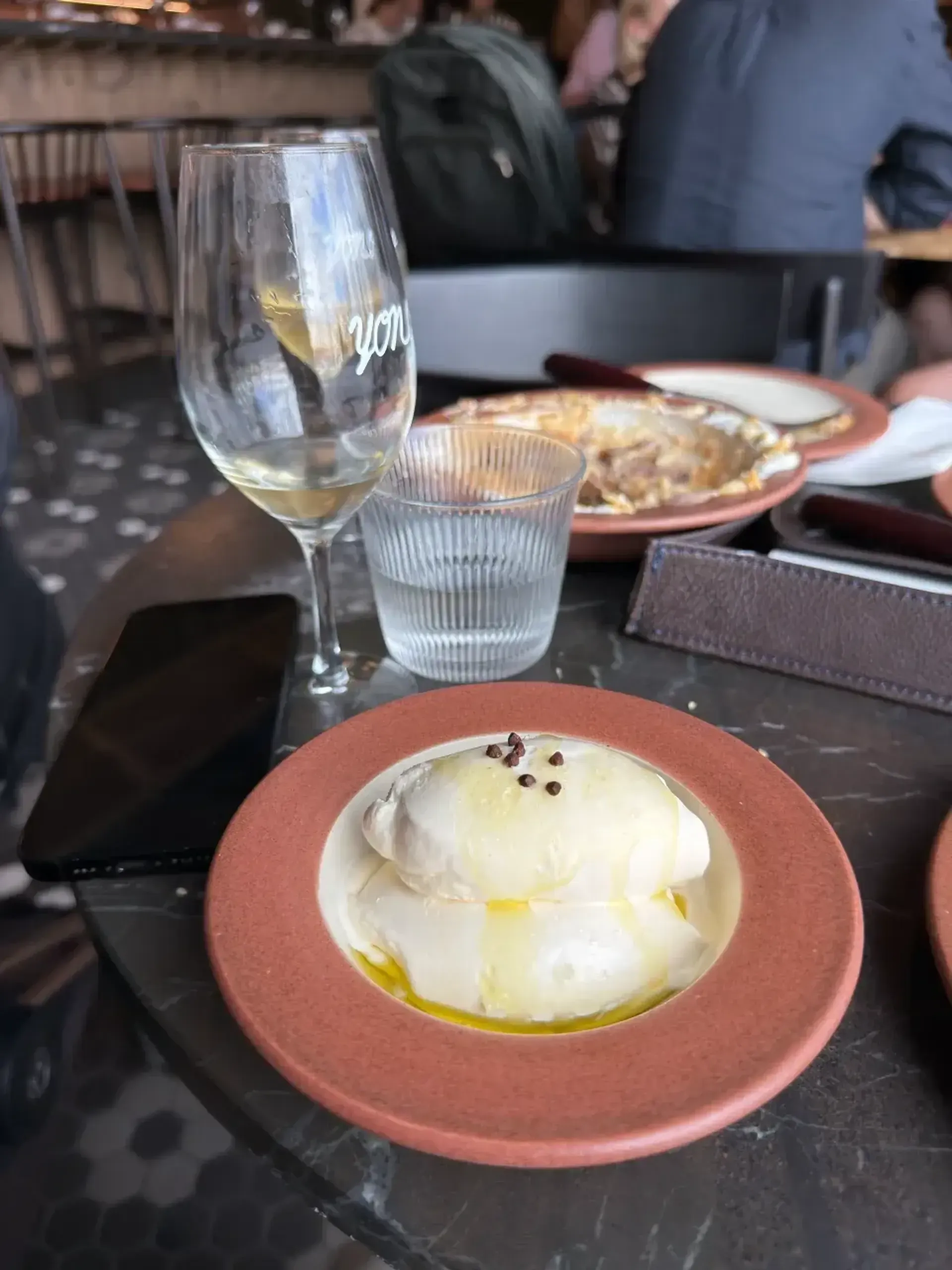 Niekada desertui nesirenku ledų, bet čia buvo tik vienas pasirinkimas. Ir labai