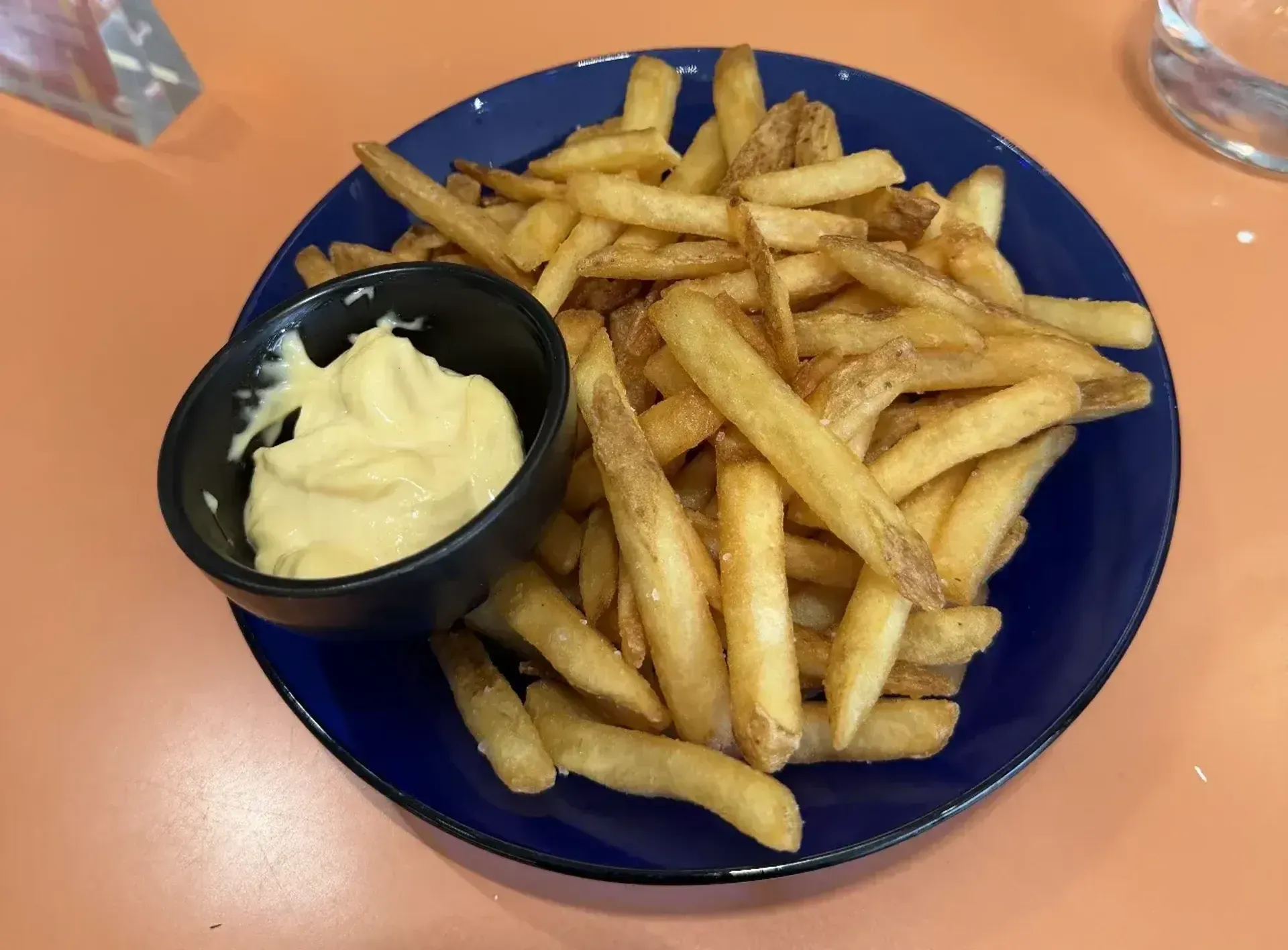 Kiek teko lankytis MO bistro, tiek viskas visuomet nuvildavo. Mano nuomone, vien