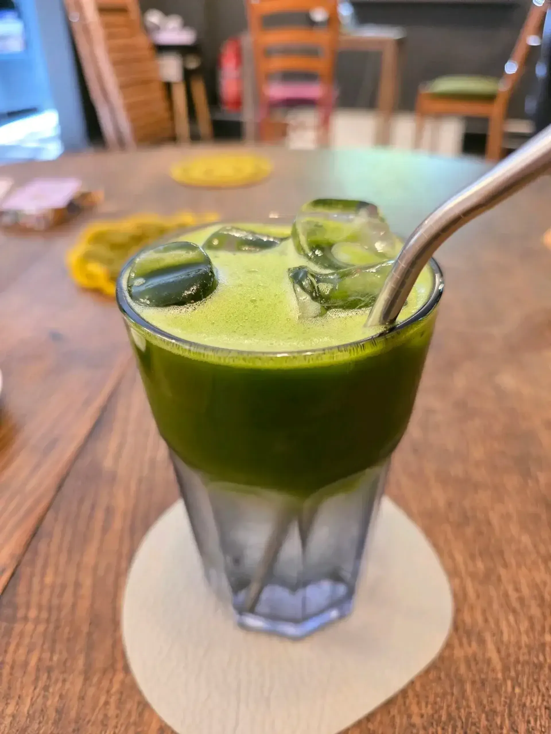 Skani, gaivi matcha su toniku. Pati kavinukė labai jauki, nedidelė, yra daug sta