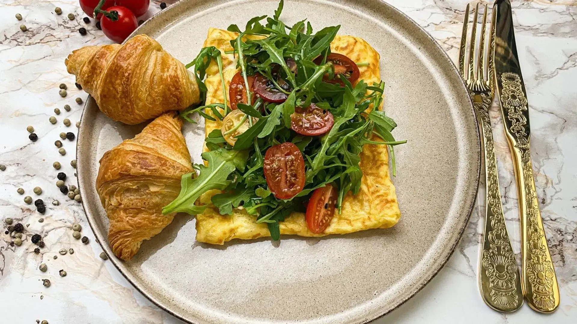 Omletas su kumpiu ir sūriu